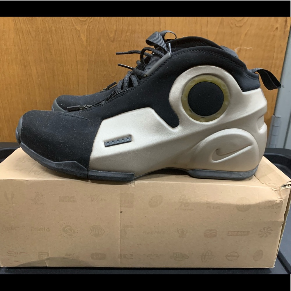 Nike Air Flightposite